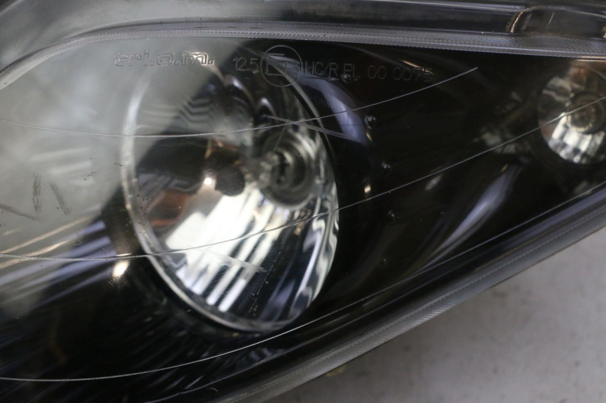 photo de VOORKOPLAMP PIAGGIO XEVO - X EVO 125 (2007 - 2017) - Staat van het oppervlak