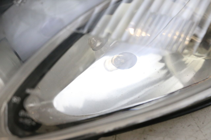 photo de VOORKOPLAMP YAMAHA YP MAJESTY 125 (2002 - 2006) - Detail van het onderdeel