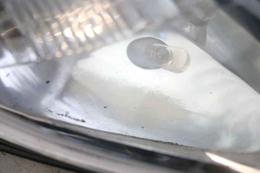 photo de VOORKOPLAMP YAMAHA YP MAJESTY 125 (2002 - 2006) - Zoom op gebruiksstaat