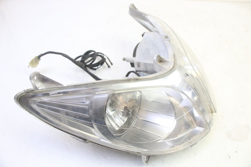 photo de VOORKOPLAMP YAMAHA YP MAJESTY 125 (2007 - 2010) - Zoom op gebruiksstaat