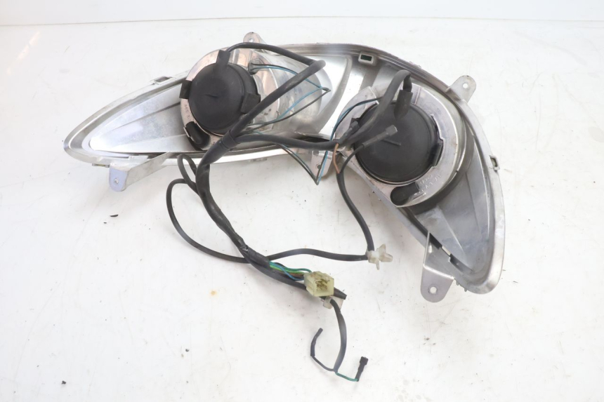photo de VOORKOPLAMP YAMAHA YP MAJESTY 125 (2007 - 2010) - Staat van het oppervlak
