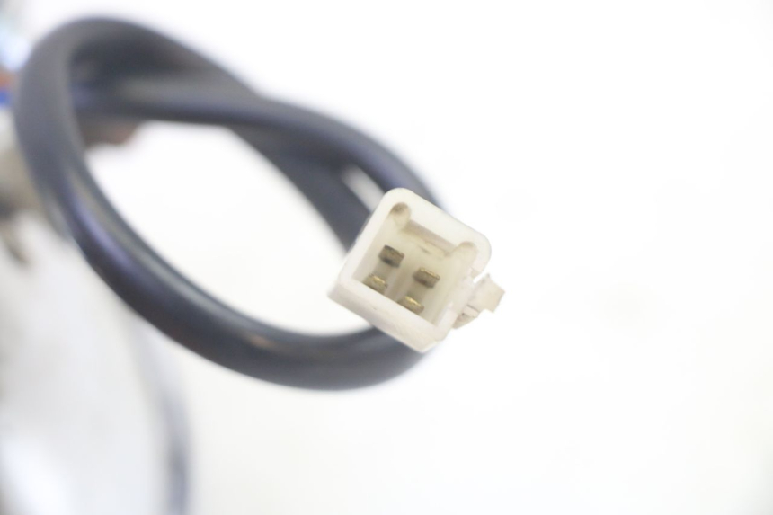 photo de VOORKOPLAMP KYMCO ZING 125 (1997 - 2003) - Bevestigingspunten