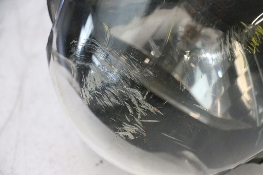 photo de VOORKOPLAMP PIAGGIO ZIP 4T 50 (2018 - 2020) - Detail van het onderdeel
