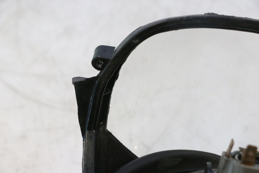 photo de VOORKOPLAMP PIAGGIO ZIP 4T 50 (2018 - 2020) - Kenmerkende details