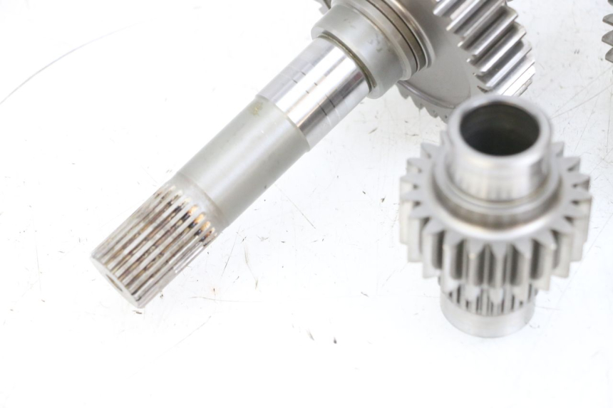 photo de AANDRIJFWIEL SUZUKI BURGMAN EXECUTIVE ABS 650 (2006 - 2012) - Zoom op gebruiksstaat