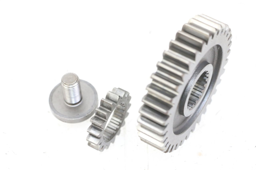 photo de AANDRIJFWIEL SUZUKI SV S 650 (1999 - 2002) - Andere kijkhoek