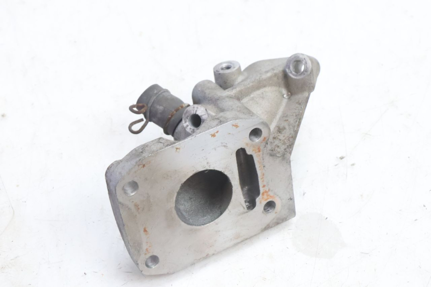 photo de AANZUIGBOCHT HONDA FES PANTHEON 2T 125 (1998 - 2002) - Bevestigingspunten