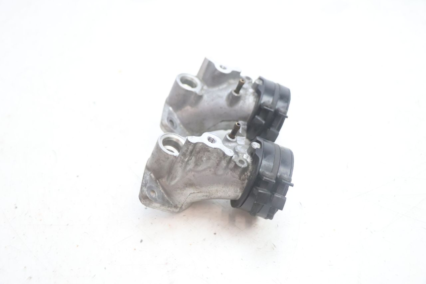 photo de AANZUIGBOCHT HONDA FJS SILVER WING SILVERWING 400 (2005 - 2008) - Andere kijkhoek