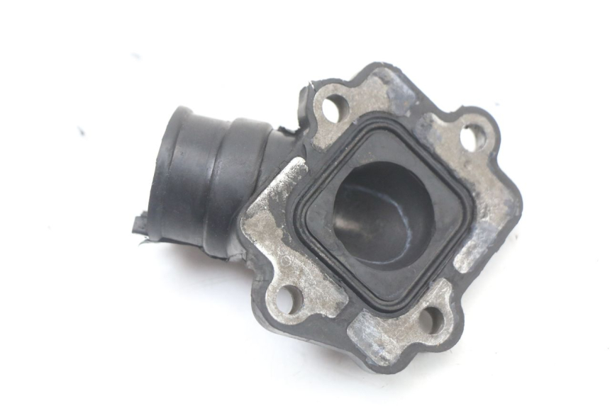 photo de AANZUIGBOCHT MBK OVETTO ONE 2T 50 (2013 - 2017) - Andere kijkhoek