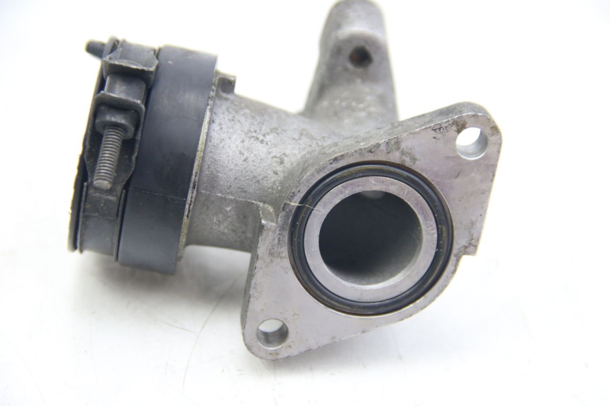 photo de INLAATPIJP SUZUKI SIXTEEN 125 (2008 - 2010) - Andere kijkhoek