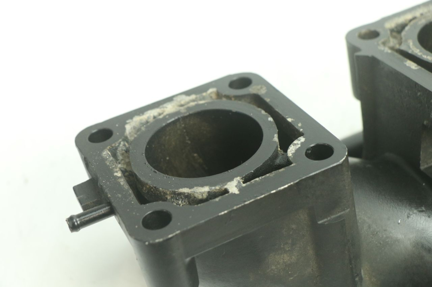 photo de AANZUIGBUI YAMAHA WAVE RUNNER GP R 1200 (2000 - 2003) - Technische close-up