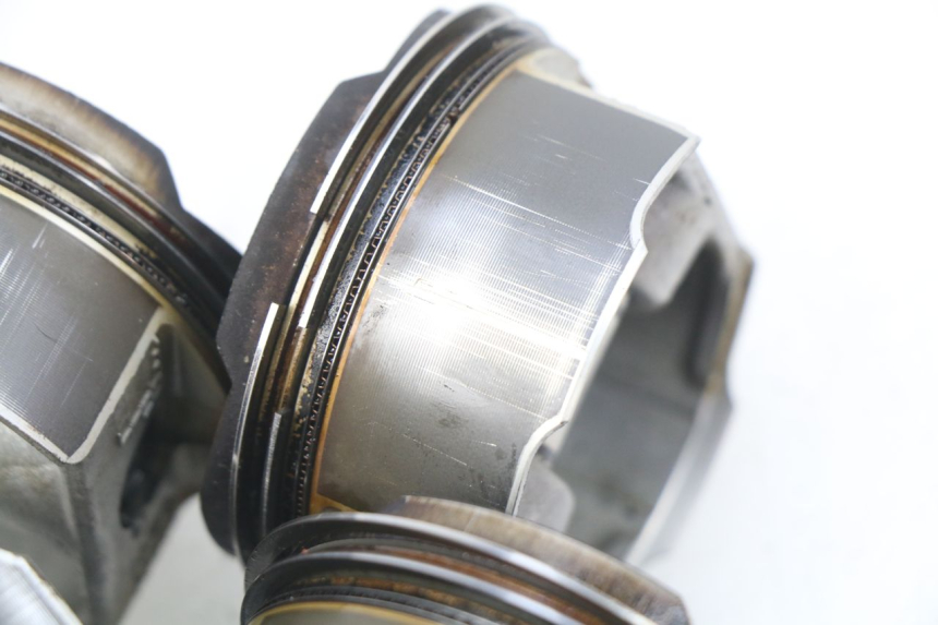 photo de ZUIGER HONDA CBRF CBR-F PC41 600 (2011 - 2013) - Andere kijkhoek
