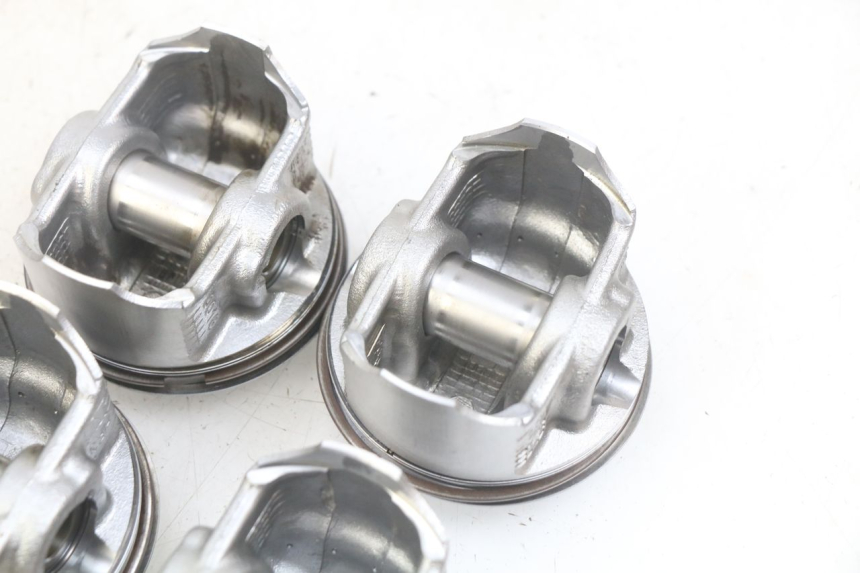 photo de ZUIGER KAWASAKI Z 750 (2007 - 2013) - Andere kijkhoek