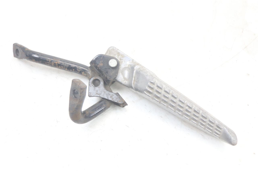 photo de PLAAT VOETSTEUN ACHTER RECHTS JONWAY AZTRAL 125 (2008 - 2017) - Technische close-up