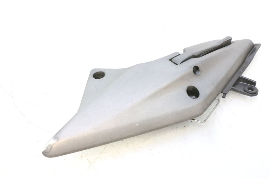 photo de PLAAT VOETSTEUN ACHTER RECHTS HONDA FJS SILVER WING SILVERWING 400 (2005 - 2008) - Andere kijkhoek