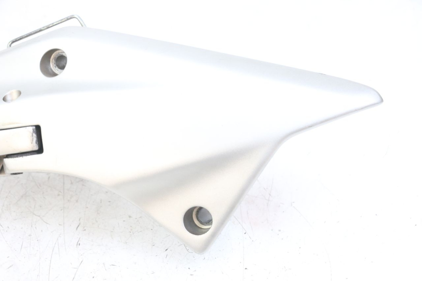photo de PLAAT VOETSTEUN ACHTER RECHTS HONDA FJS SILVERWING SILVER WING 600 (2001 - 2010) - Gecontroleerd onderdeel