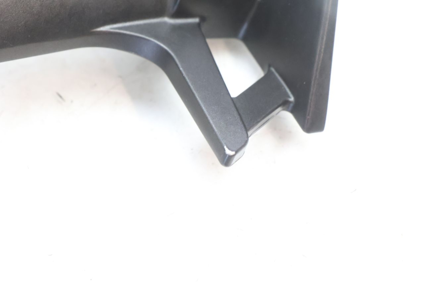 photo de PLAAT VOETSTEUN ACHTER RECHTS YAMAHA FZ8 800 (2010 - 2016) - Bevestigingspunten