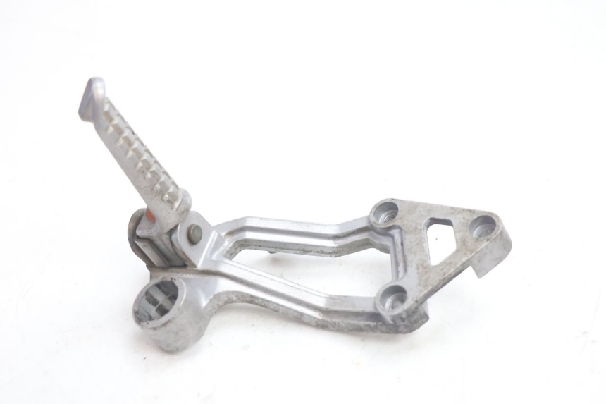 photo de RECHTE ACHTERSTE VOETSTEUNPLAAT KAWASAKI GPX F ZX750F 750 (1986 - 1990) - Hoofdaanzicht