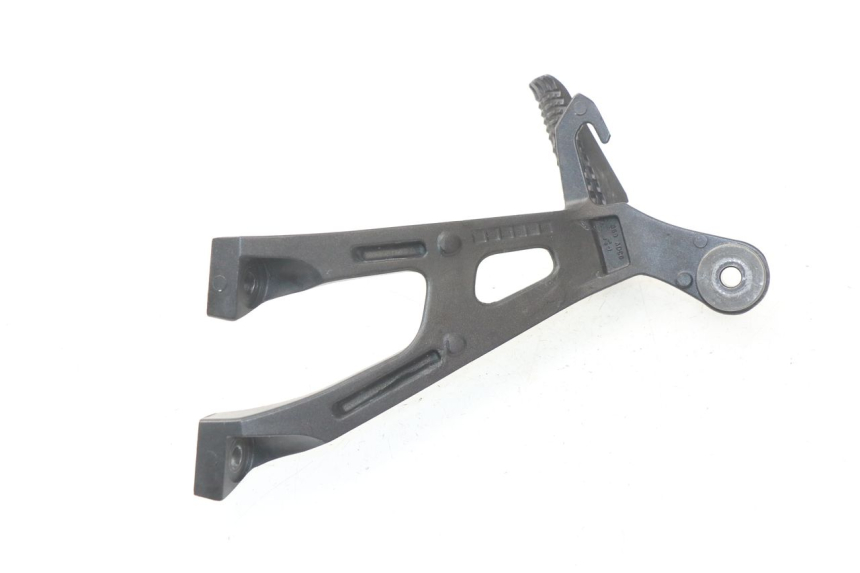 photo de PLAAT VOETSTEUN ACHTER RECHTS SUZUKI GSX-R GSXR K16 1000 (2012 - 2016) - Detail van het onderdeel