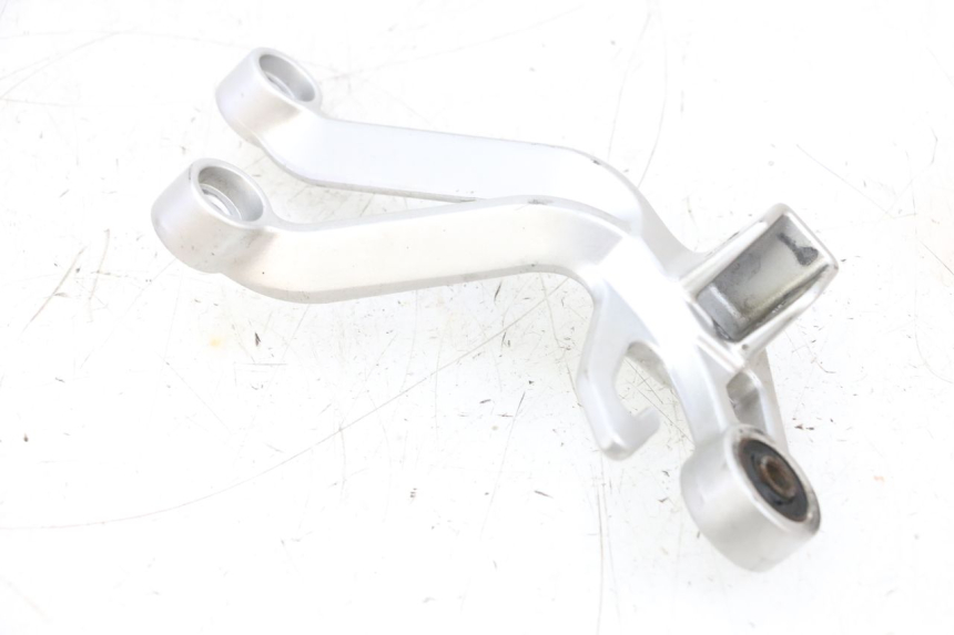 photo de PLAAT VOETSTEUN ACHTER RECHTS SUZUKI GSXR GSX-R 1000 (2003 - 2004) - Overzicht