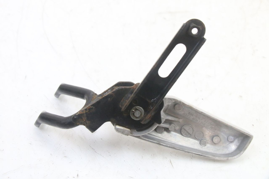 photo de PLAAT VOETSTEUN ACHTER RECHTS HONDA PCX (JF57/JF64) 125 (2014 - 2018) - Bevestigingspunten