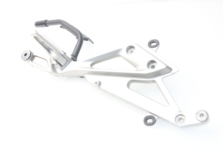 photo de PLAAT VOETSTEUN ACHTER RECHTS HONDA INTEGRA NC D 750 (2016 - 2018) - Hoofdaanzicht