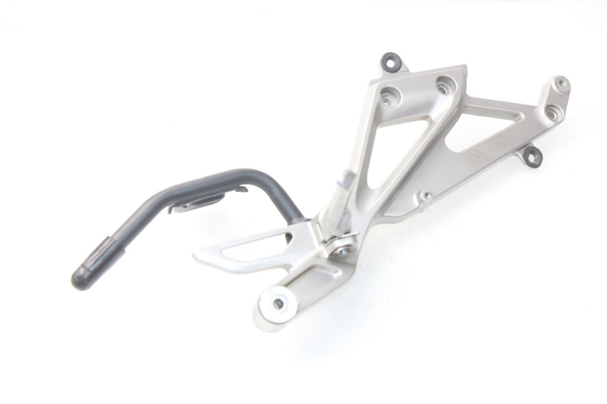 photo de PLAAT VOETSTEUN ACHTER RECHTS HONDA INTEGRA NC D 750 (2016 - 2018) - Overzicht