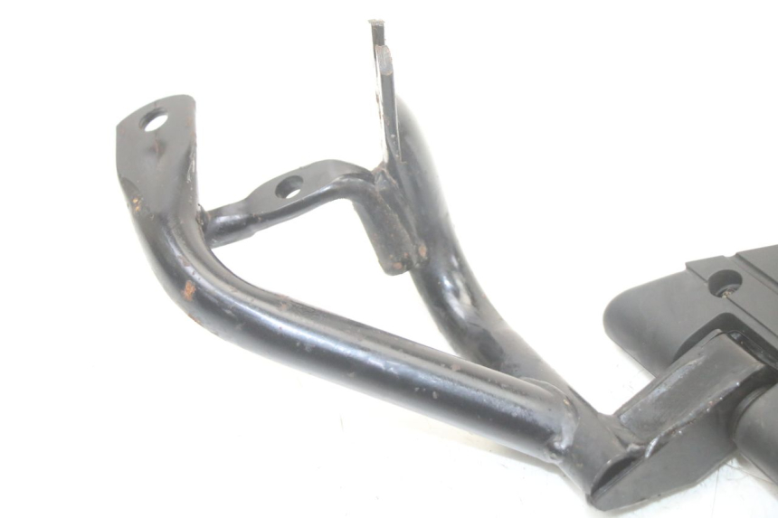 photo de PLAAT VOETSTEUN ACHTER RECHTS KYMCO PEOPLE S 125 (2000 - 2008) - Detail van het onderdeel