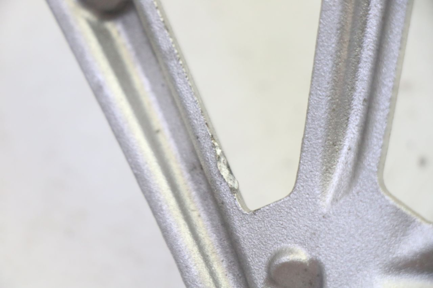 photo de PLAAT VOETSTEUN ACHTER RECHTS BMW R GS 1250 (2021 - 2024) - Technische close-up