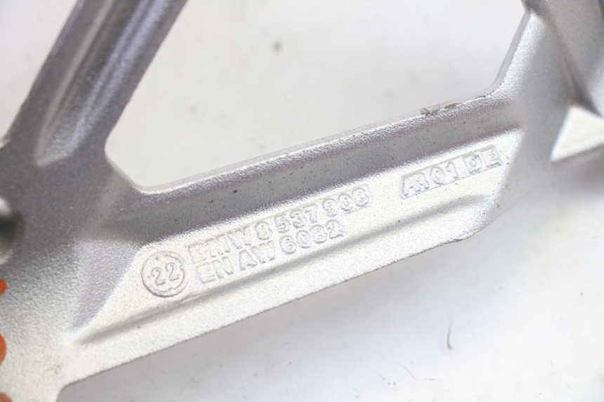 photo de PLAAT VOETSTEUN ACHTER RECHTS BMW R GS 1250 (2021 - 2024) - Bevestigingspunten