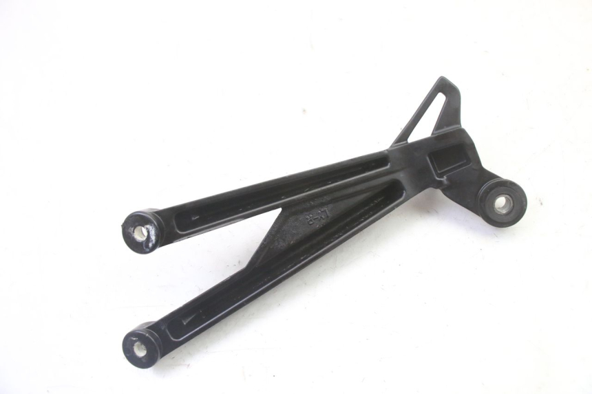 photo de PLAAT VOETSTEUN ACHTER RECHTS MAG POWER R-STREET 50 (2016 - 2025) - Overzicht