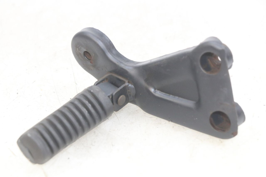 photo de PLAAT VOETSTEUN ACHTER RECHTS YAMASAKI ROADSTER 50 (2013 - 2018) - Hoofdaanzicht