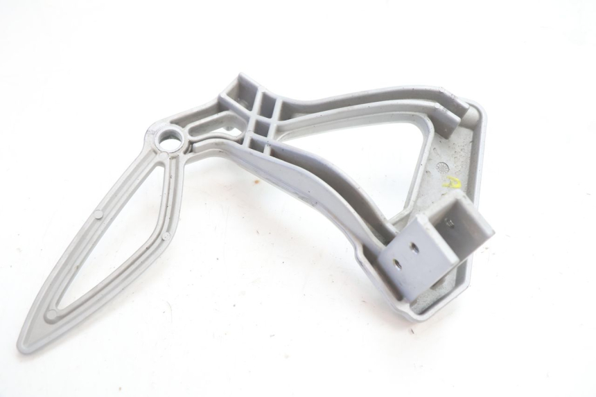 photo de RECHTE ACHTERSTE VOETSTEUNPLAAT CAN-AM SPYDER RS 1000 (2008 - 2012) - Overzicht