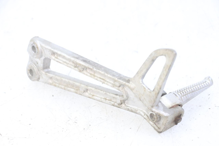 photo de PLAAT VOETSTEUN ACHTER RECHTS YAMAHA TDR DELTABOX 125 (1997 - 2003) - Bevestigingspunten