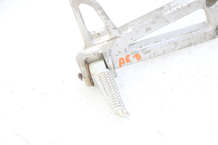 photo de PLAAT VOETSTEUN ACHTER RECHTS YAMAHA TDR DELTABOX 125 (1997 - 2003) - Gecontroleerd onderdeel