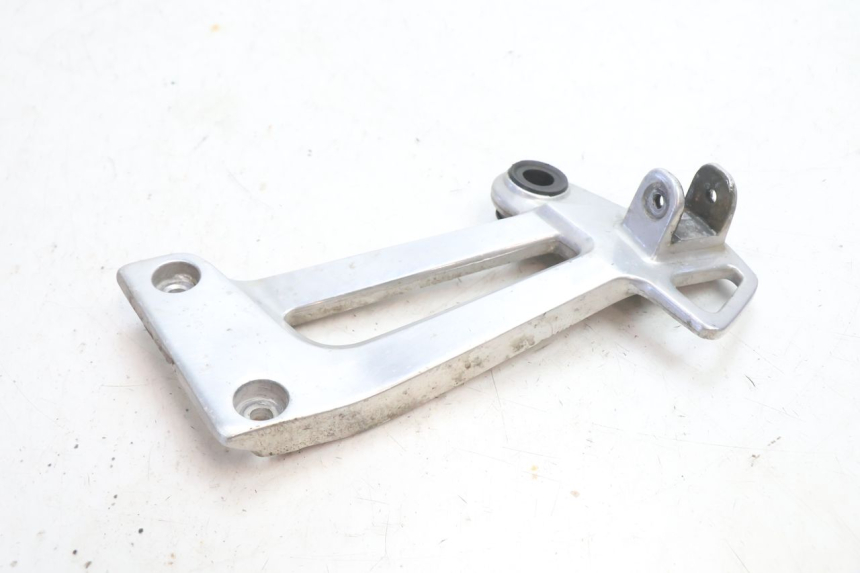 photo de RECHTE ACHTERSTE VOETSTEUNPLAAT YAMAHA XJR 1300 (1998 - 2002) - Detail van het onderdeel