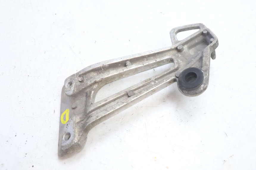 photo de RECHTE ACHTERSTE VOETSTEUNPLAAT YAMAHA XJR 1300 (1998 - 2002) - Andere kijkhoek