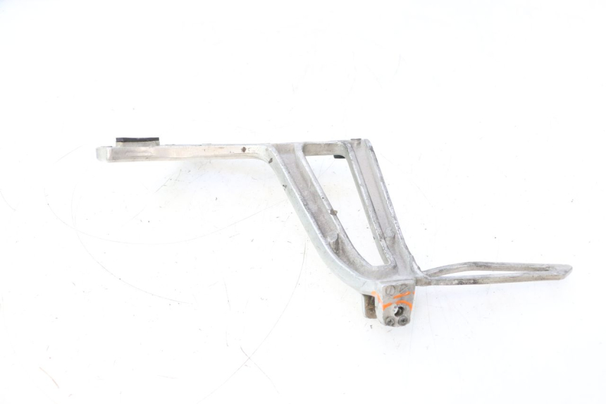photo de RECHTE ACHTERSTE VOETSTEUNPLAAT HONDA XRV AFRICA TWIN 750 (1990 - 1992) - Detail van het onderdeel