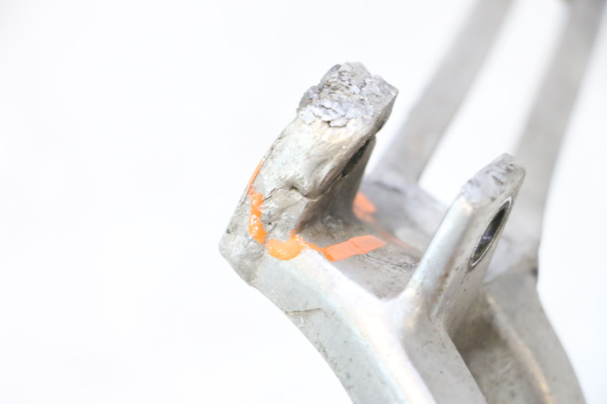 photo de RECHTE ACHTERSTE VOETSTEUNPLAAT HONDA XRV AFRICA TWIN 750 (1990 - 1992) - Overzicht