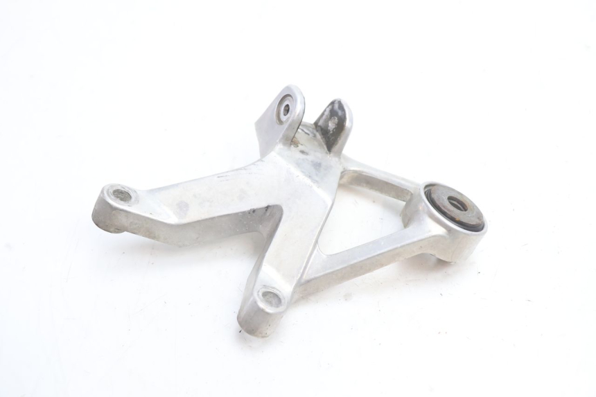 photo de RECHTE ACHTERSTE VOETSTEUNPLAAT YAMAHA YZF R GENESIS 750 (1993 - 1998) - Zoom op gebruiksstaat