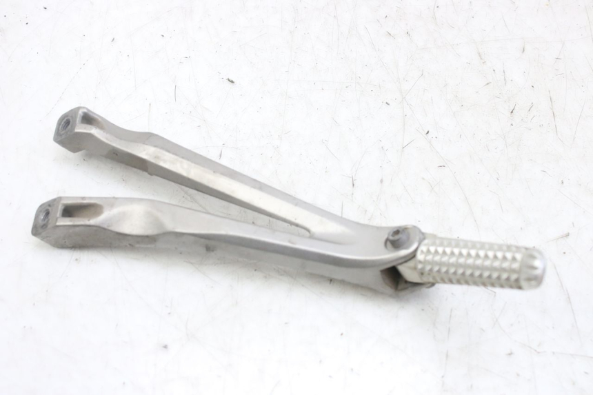 photo de PLAAT VOETSTEUN ACHTER RECHTS YAMAHA YZF R1 1000 (2007 - 2008) - Zoom op gebruiksstaat