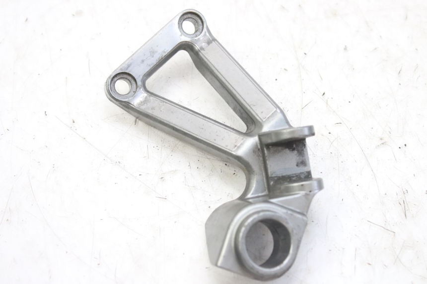 photo de PLAAT VOETSTEUN ACHTER RECHTS KAWASAKI ZX-6R ZX6R 600 (1995 - 1997) - Hoofdaanzicht