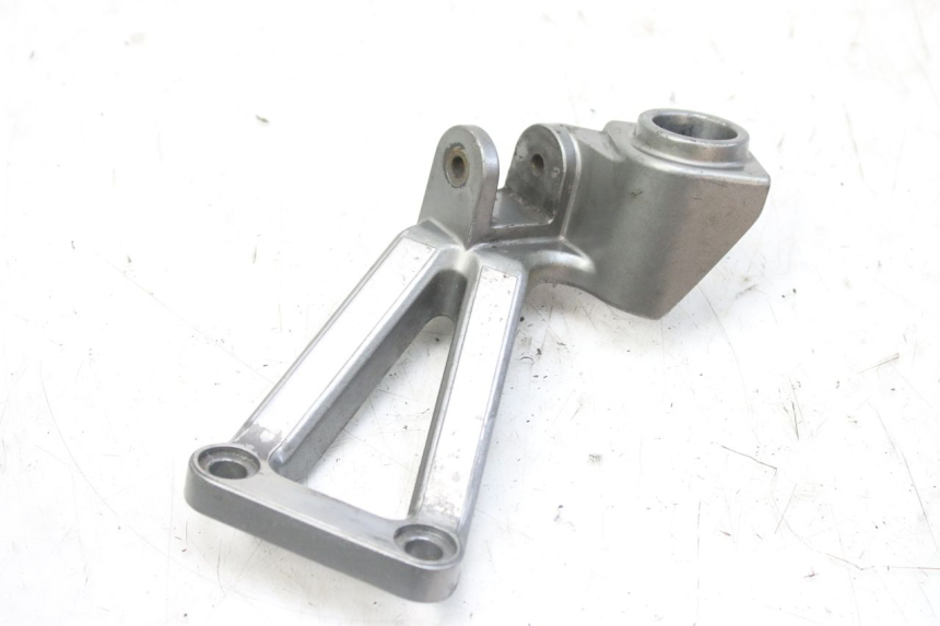 photo de PLAAT VOETSTEUN ACHTER RECHTS KAWASAKI ZX-6R ZX6R 600 (1995 - 1997) - Andere kijkhoek