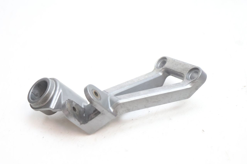 photo de PLAAT VOETSTEUN ACHTER RECHTS KAWASAKI ZX-6R ZX6R 600 (1995 - 1997) - Detail van het onderdeel