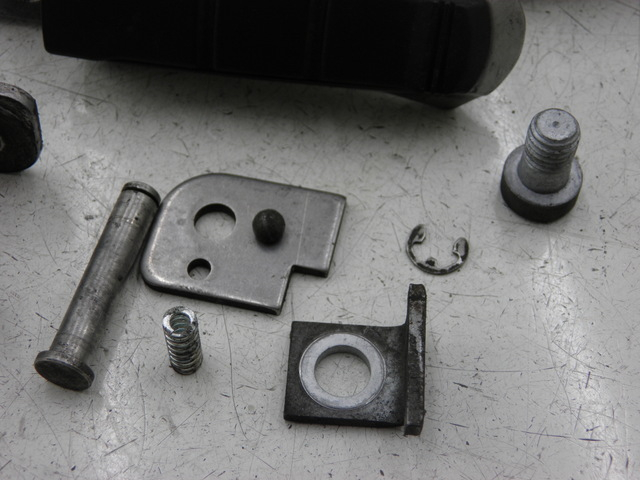 photo de PLAAT ACHTERSTE VOETSTEUN LINKS BMW R RS 1150 (2001 - 2005) - Andere kijkhoek