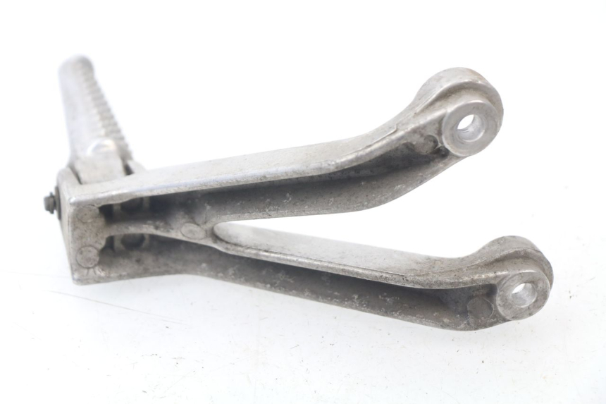 photo de Achterste linker voetsteunplaat HONDA CBR 919 RR FIREBLADE 900 (1998 - 1999) - Andere kijkhoek