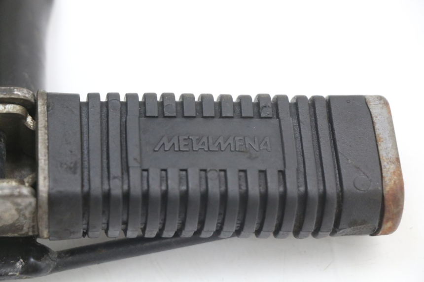 photo de PLAAT ACHTERSTE LINKER VOETSTEUNBEUGEL SHERCO CITY CORP 125 (2003 - 2007) - Overzicht