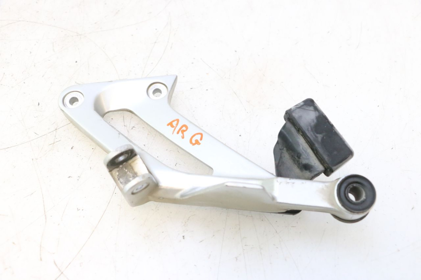photo de ACHTERLINKER VOETSTEUNPLAAT YAMAHA FJR 1300 (2001 - 2005) - Technische close-up