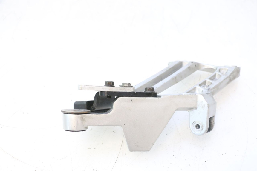 photo de ACHTERLINKER VOETSTEUNPLAAT YAMAHA FJR 1300 (2001 - 2005) - Andere kijkhoek