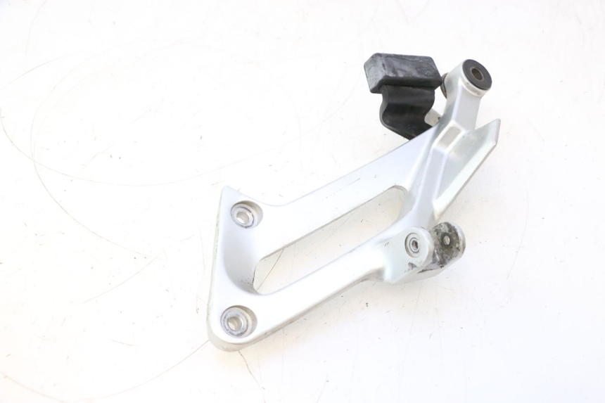 photo de ACHTERLINKER VOETSTEUNPLAAT YAMAHA FJR 1300 (2001 - 2005) - Overzicht